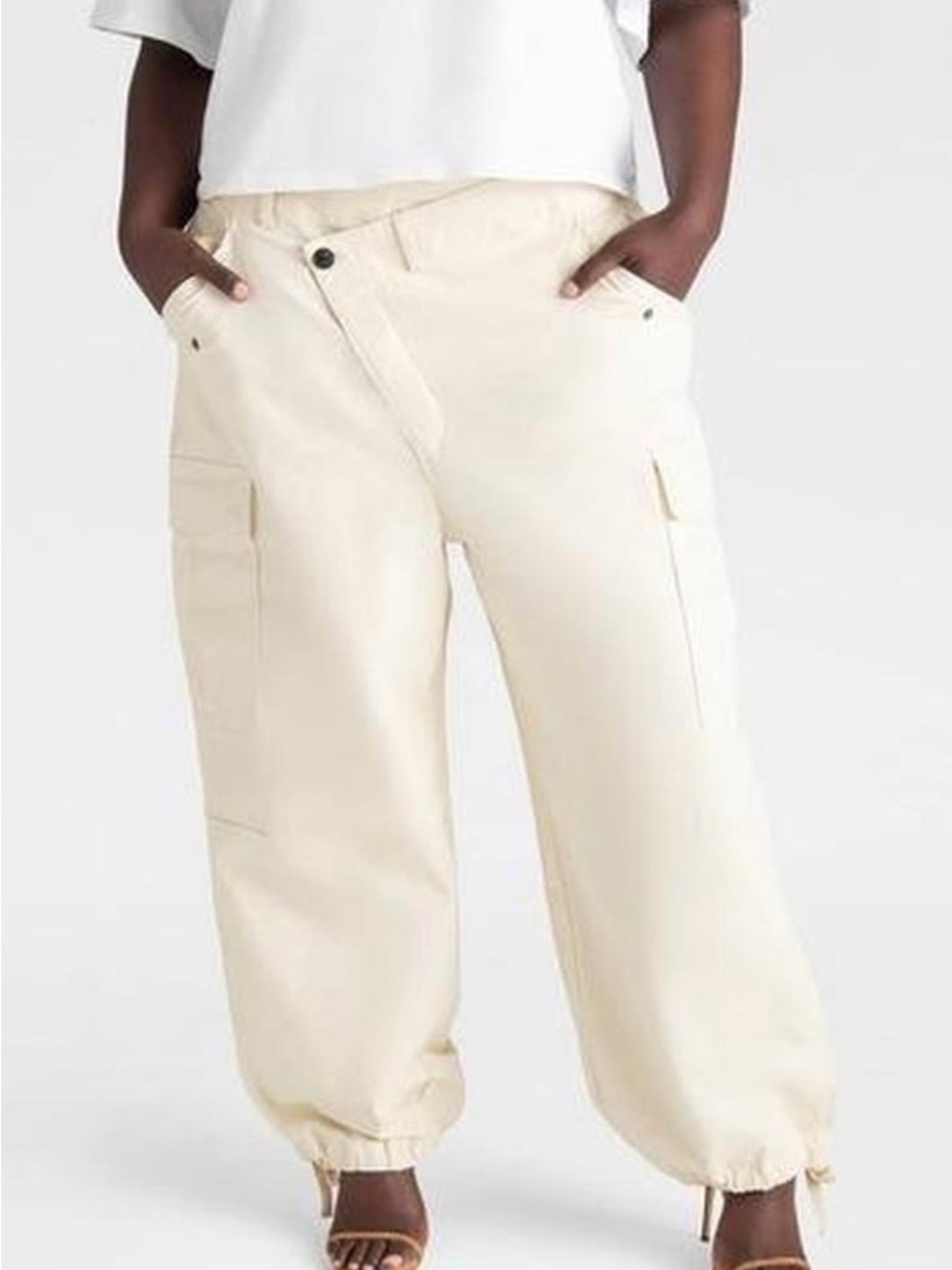 KBB by Kahlana -“The Cargo Jogger” Cream Plants NWOT